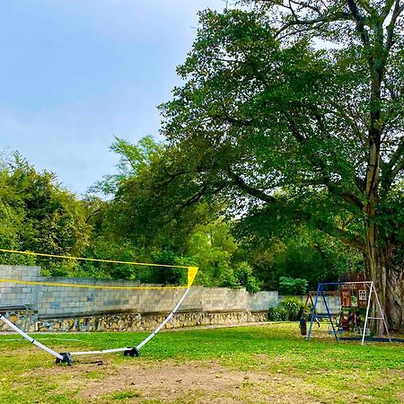 シウダー・バージェス Excelente Alberca Privada En Residencial Privado, Gym, Asadorヴィラ エクステリア 写真